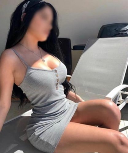 Cazibeli kendi yeri olan escort Hanife